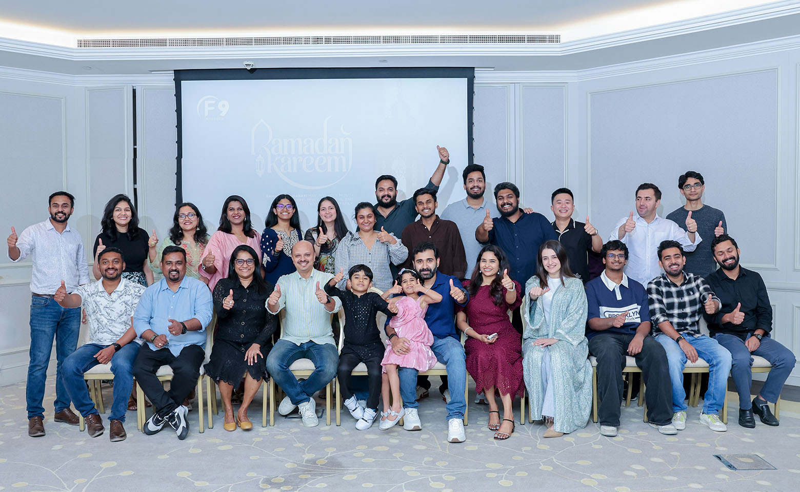 f9 team dubai.jpg (1)